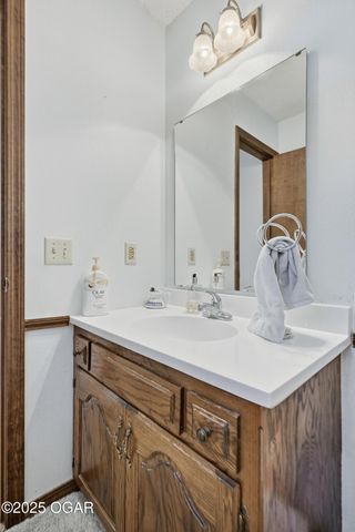 2631 Matthews Drive, Joplin, MO 64801