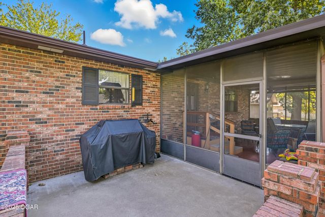 2631 Matthews Drive, Joplin, MO 64801