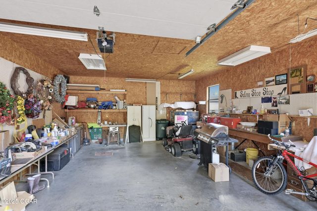 2631 Matthews Drive, Joplin, MO 64801