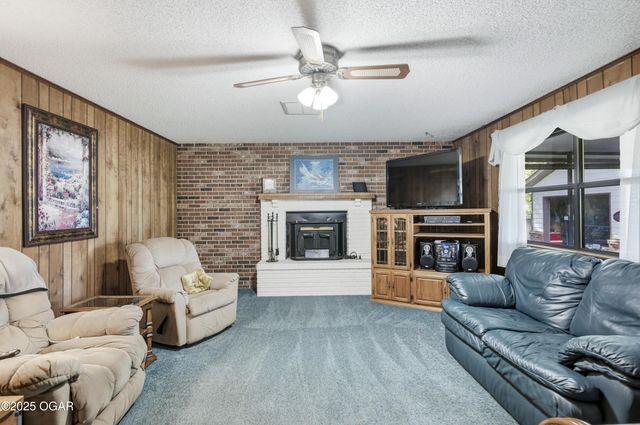 2631 Matthews Drive, Joplin, MO 64801