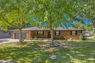 2631 Matthews Drive, Joplin, MO 64801