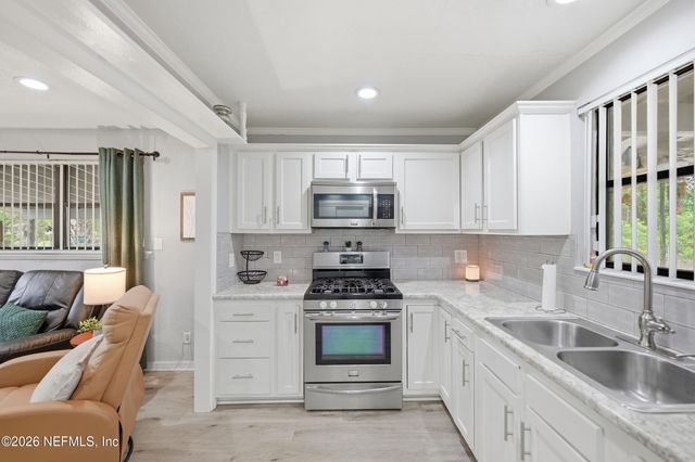 4819 DAUGHTRY Boulevard E, Jacksonville, FL 32210