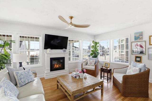 53 Lighthouse Rd, Scituate, MA 02066