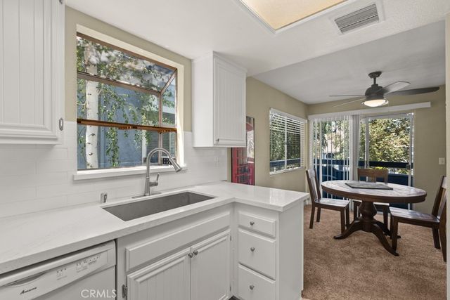 26974 Flo Ln 303, Canyon Country, CA 91351