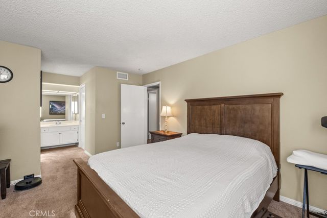 26974 Flo Ln 303, Canyon Country, CA 91351