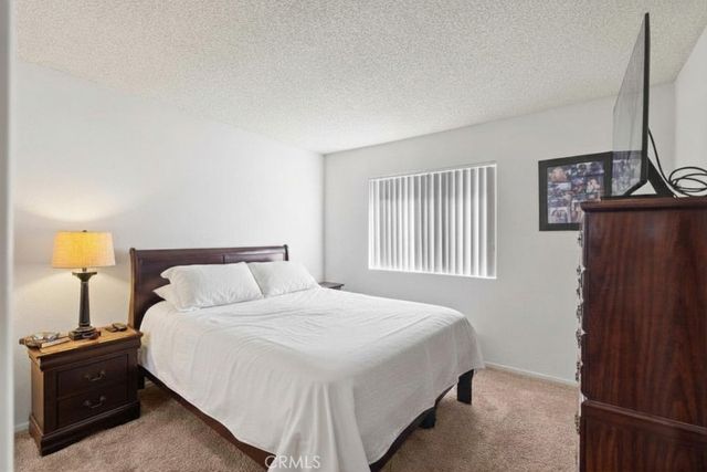 26974 Flo Ln 303, Canyon Country, CA 91351