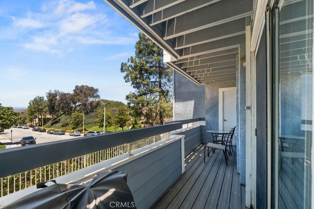 26974 Flo Ln 303, Canyon Country, CA 91351