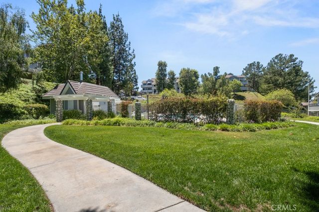 26974 Flo Ln 303, Canyon Country, CA 91351