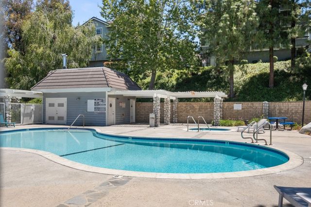 26974 Flo Ln 303, Canyon Country, CA 91351