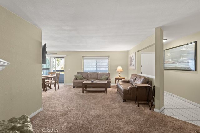 26974 Flo Ln 303, Canyon Country, CA 91351