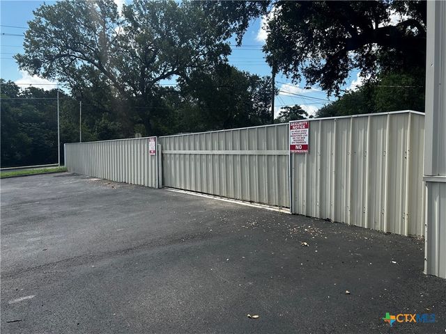 1010 S Wall Street, Belton, TX 76513