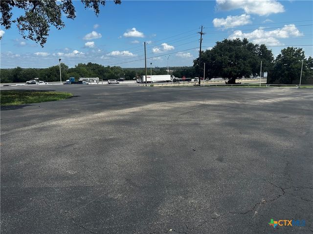 1010 S Wall Street, Belton, TX 76513