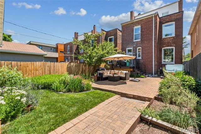 4245 McPherson Avenue, St Louis, MO 63108