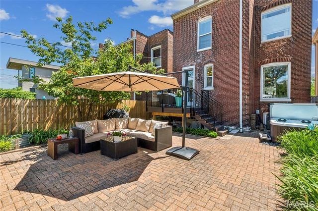 4245 McPherson Avenue, St Louis, MO 63108