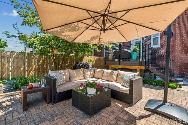 4245 McPherson Avenue, St Louis, MO 63108