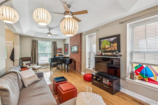 4245 McPherson Avenue, St Louis, MO 63108