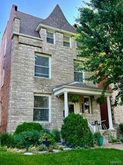4245 McPherson Avenue, St Louis, MO 63108