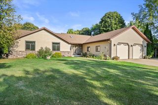 1882 Butternut LANE, Grafton, WI 53024