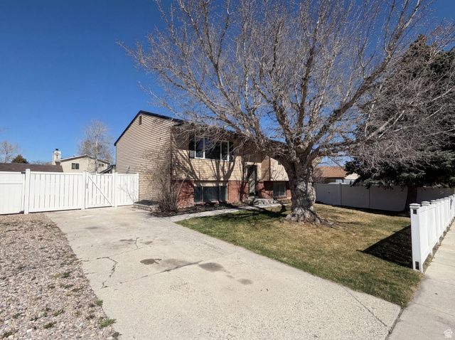 4904 W BANQUET AVE, West Jordan, UT 84081