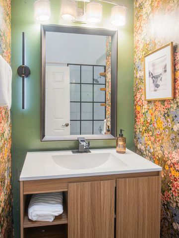 107 Saratoga Boulevard E, West Palm Beach, FL 33411