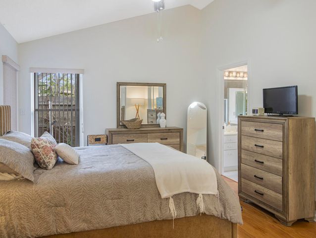 107 Saratoga Boulevard E, West Palm Beach, FL 33411