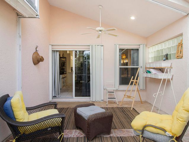 107 Saratoga Boulevard E, West Palm Beach, FL 33411