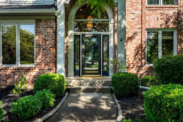 1404 N Claridge Way, Carmel, IN 46032