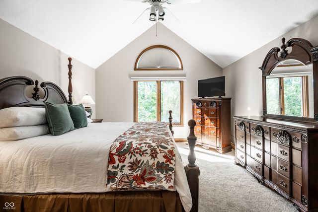 1404 N Claridge Way, Carmel, IN 46032