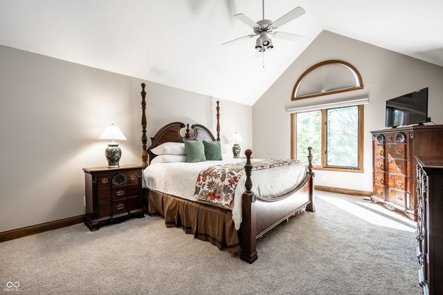 1404 N Claridge Way, Carmel, IN 46032