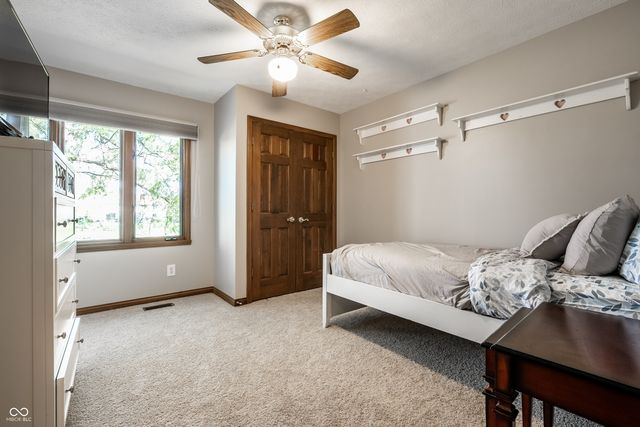 1404 N Claridge Way, Carmel, IN 46032