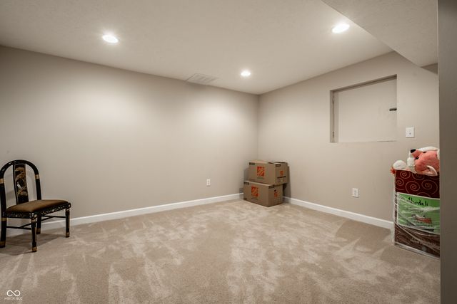 1404 N Claridge Way, Carmel, IN 46032