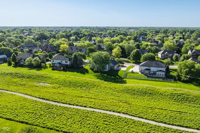 1404 N Claridge Way, Carmel, IN 46032