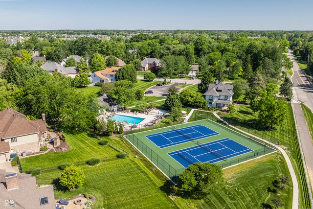 1404 N Claridge Way, Carmel, IN 46032