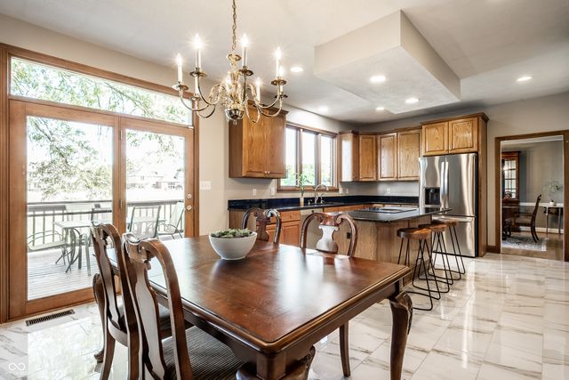 1404 N Claridge Way, Carmel, IN 46032