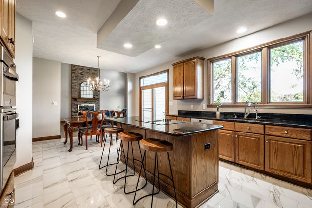 1404 N Claridge Way, Carmel, IN 46032
