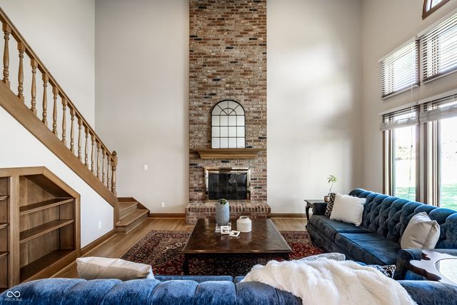 1404 N Claridge Way, Carmel, IN 46032