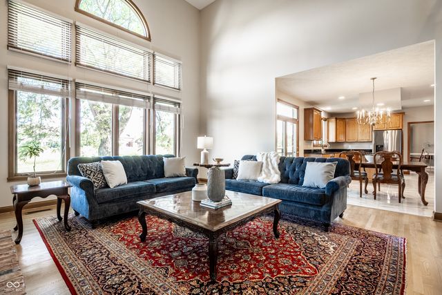 1404 N Claridge Way, Carmel, IN 46032