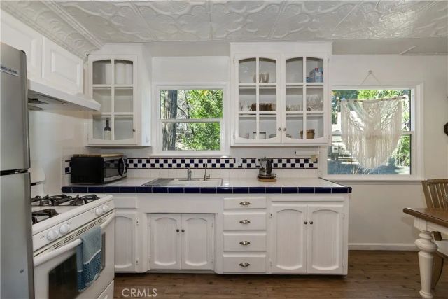 238 Bluebell, Lake Arrowhead, CA 92352