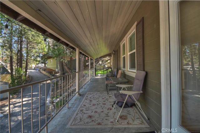 238 Bluebell, Lake Arrowhead, CA 92352
