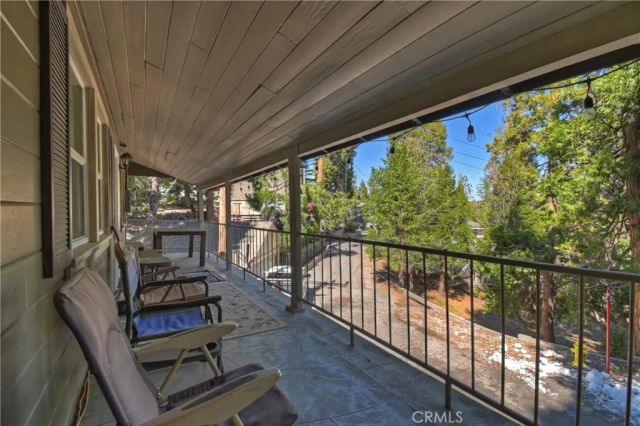 238 Bluebell, Lake Arrowhead, CA 92352