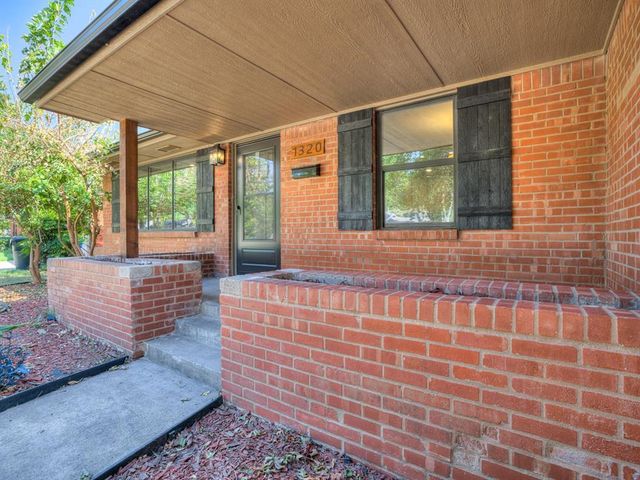 1320 Avondale Drive, Norman, OK 73069