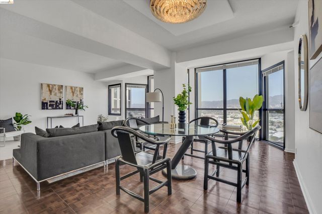 6363 Christie Ave 2925, Emeryville, CA 94608