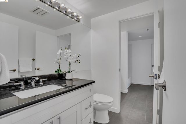 6363 Christie Ave 2925, Emeryville, CA 94608