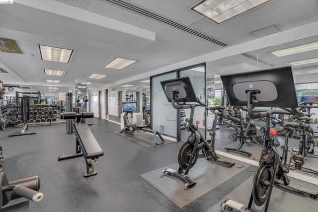 6363 Christie Ave 2925, Emeryville, CA 94608