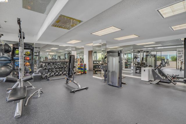 6363 Christie Ave 2925, Emeryville, CA 94608