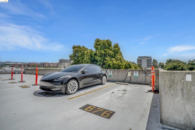 6363 Christie Ave 2925, Emeryville, CA 94608