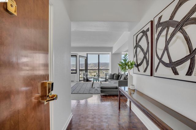 6363 Christie Ave 2925, Emeryville, CA 94608