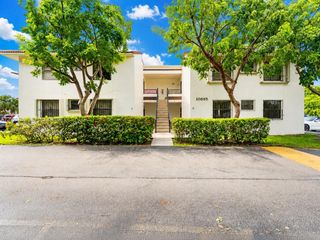 10895 NW 7th Street 14-28, Miami, FL 33172