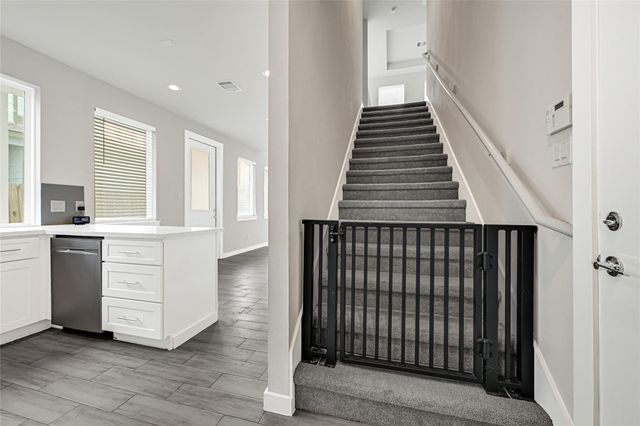 9431 Jutland Road, Houston, TX 77033