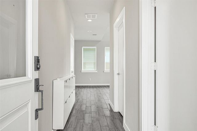 9431 Jutland Road, Houston, TX 77033